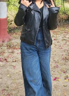 Kaira - escort in Chandigarh Photo 3 of 6