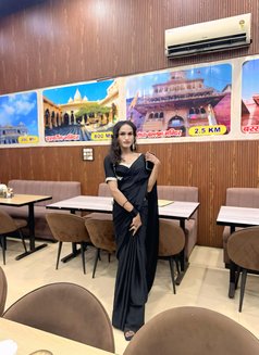 Kaira - Transsexual escort in Bhopal Photo 3 of 3