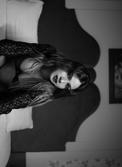 Kaira Sen - Transsexual escort in Mumbai Photo 3 of 4