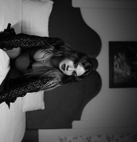 Kaira Sen - Acompañantes transexual in Mumbai