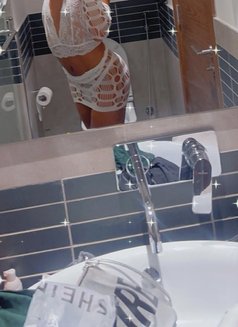 Kaïs Twink Paris - Male escort in Dubai Photo 2 of 7
