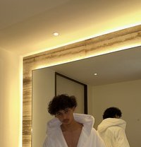 Kaith - Male escort in Abu Dhabi