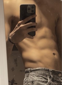 Kaith - Male escort in Abu Dhabi Photo 9 of 12