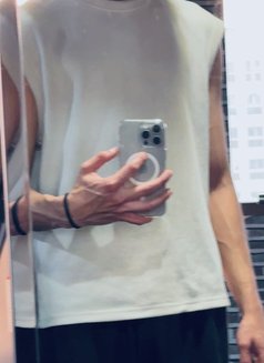 Kaith - Male escort in Abu Dhabi Photo 10 of 12