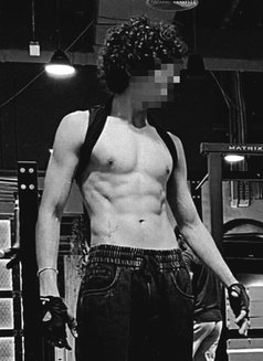 Kaith - Male escort in Abu Dhabi Photo 9 of 9