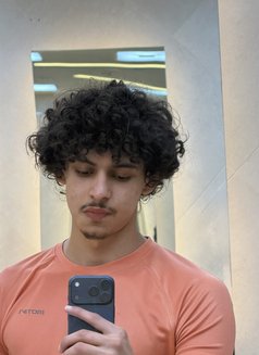 Kaith - Acompañantes masculino in Abu Dhabi Photo 8 of 8