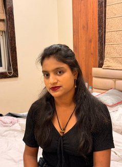 Kajal Cam and Real Meet independent girl - puta in Kolkata Photo 1 of 1
