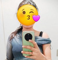 Kajal cam session & sex chet - escort in New Delhi