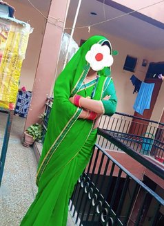 Kajal cam show & sex chat - puta in New Delhi Photo 6 of 8