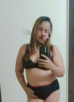 Kajal for real meets and cam service - escort in Mumbai Photo 14 of 15