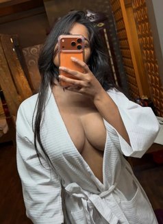 Kajal - companion in Bangalore Photo 10 of 26