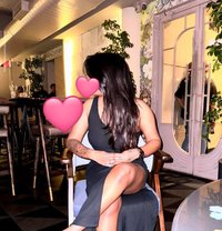Priya (real and cam show) - puta in Chennai