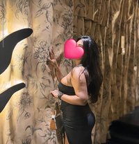 Priya (real and cam show) - puta in Chennai