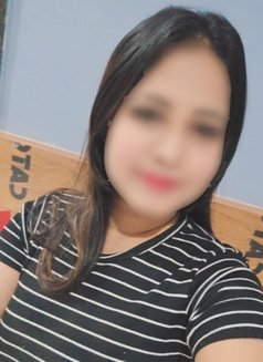 Kajal – Indian Escort in bangalore - puta in Bangalore Photo 6 of 7