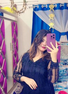 Kajal - escort in Dubai Photo 1 of 8