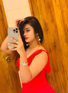 Kajal - escort in Dubai Photo 5 of 8