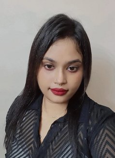 Kajal - escort in Mumbai Photo 2 of 4