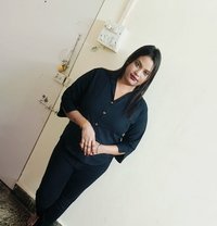 Kajal - puta in Mumbai