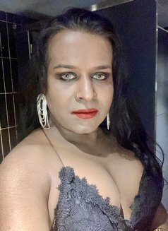 Kajal - Transsexual escort in New Delhi Photo 11 of 21