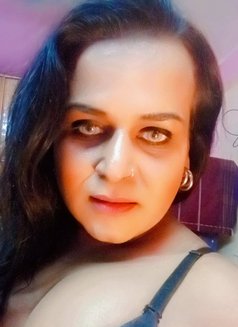 Kajal - Transsexual escort in New Delhi Photo 13 of 21