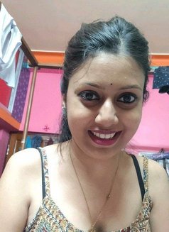 Kajal Mandal - puta in Mumbai Photo 1 of 3