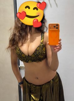 Video call service - escort in Gurgaon Photo 1 of 2