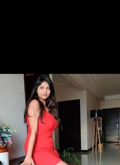 Kajal Singh - escort in Mumbai Photo 3 of 5