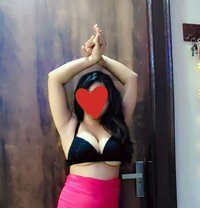 Kajuu cam and real meet independent girl - escort in New Delhi