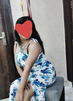 Kajuu cam and real meet independent girl - escort in New Delhi Photo 7 of 8