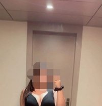 Kajuu cam and real meet independent girl - escort in New Delhi
