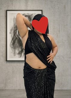 Kajuu real meet independent escort - puta in New Delhi Photo 3 of 4