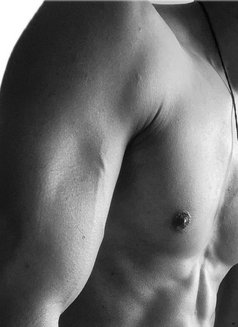 Kaldrogo - Male escort in Kathmandu Photo 2 of 4