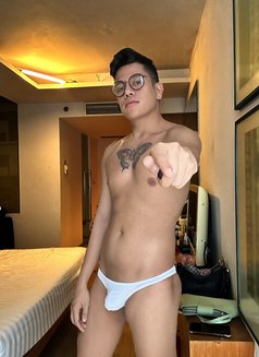 Kali - Acompañantes masculino in Bangkok Photo 3 of 6