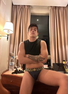 Kali - Male escort in Hong Kong Photo 10 of 12