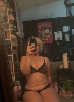 Kalila - escort in Cairo Photo 2 of 3