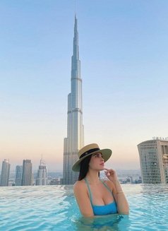 Kalina Big Boob's - puta in Dubai Photo 6 of 8