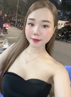 Kalindi - escort in New Delhi Photo 3 of 9