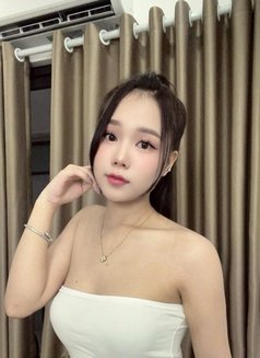 Kalindi - escort in New Delhi Photo 4 of 9