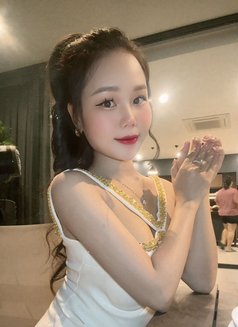 Kalindi - escort in New Delhi Photo 5 of 9