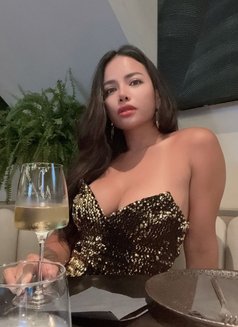 Kally - escort in Hanoi Photo 12 of 24