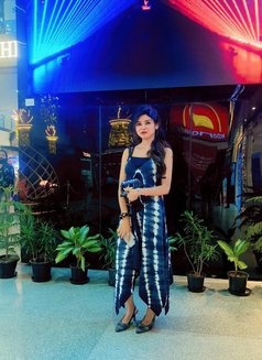 escorts in gurgaon - puta in Gurgaon Photo 3 of 6