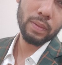 Kalyug Ka Raavan - Acompañante masculino in Gurgaon