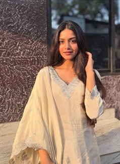 Kamakshi - escort in Hyderabad Photo 1 of 4