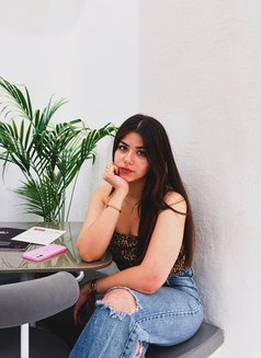 Kamakshi - escort in Mumbai Photo 2 of 4