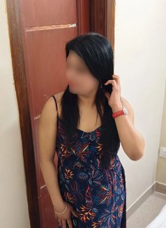 Kamakshi Sophisticated Female Escort - puta in New Delhi Photo 4 of 4