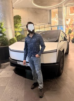 Kamal - Male escort in Hyderabad Photo 2 of 6