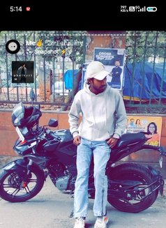 Kamal Singh - Male escort in New Delhi Photo 2 of 3
