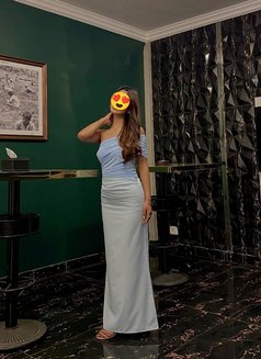 Kamala Karki - puta in Kathmandu Photo 1 of 2