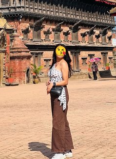 Fully hand cash service available - escort in Kathmandu Photo 1 of 2