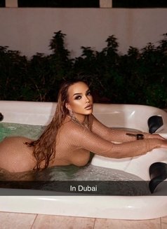 Kamaliya - puta in Dubai Photo 5 of 6